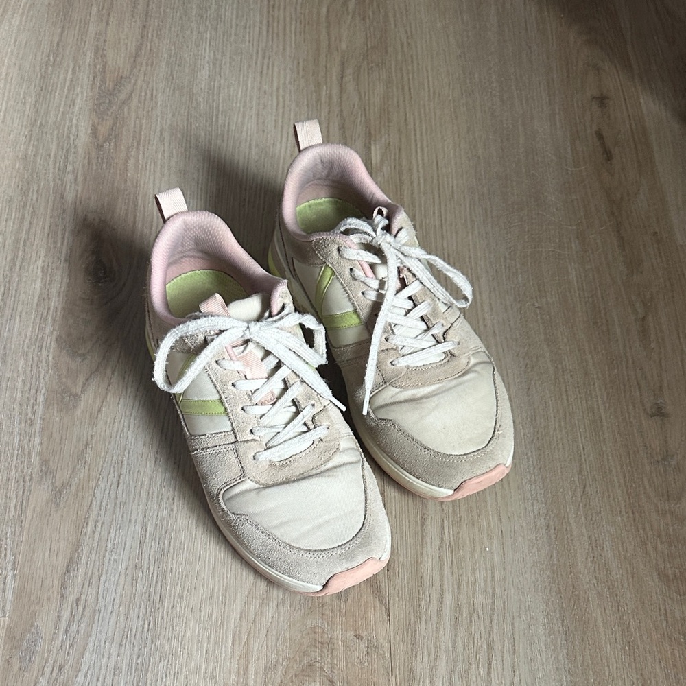 Vionic Beige and Pink Women's Sneakers